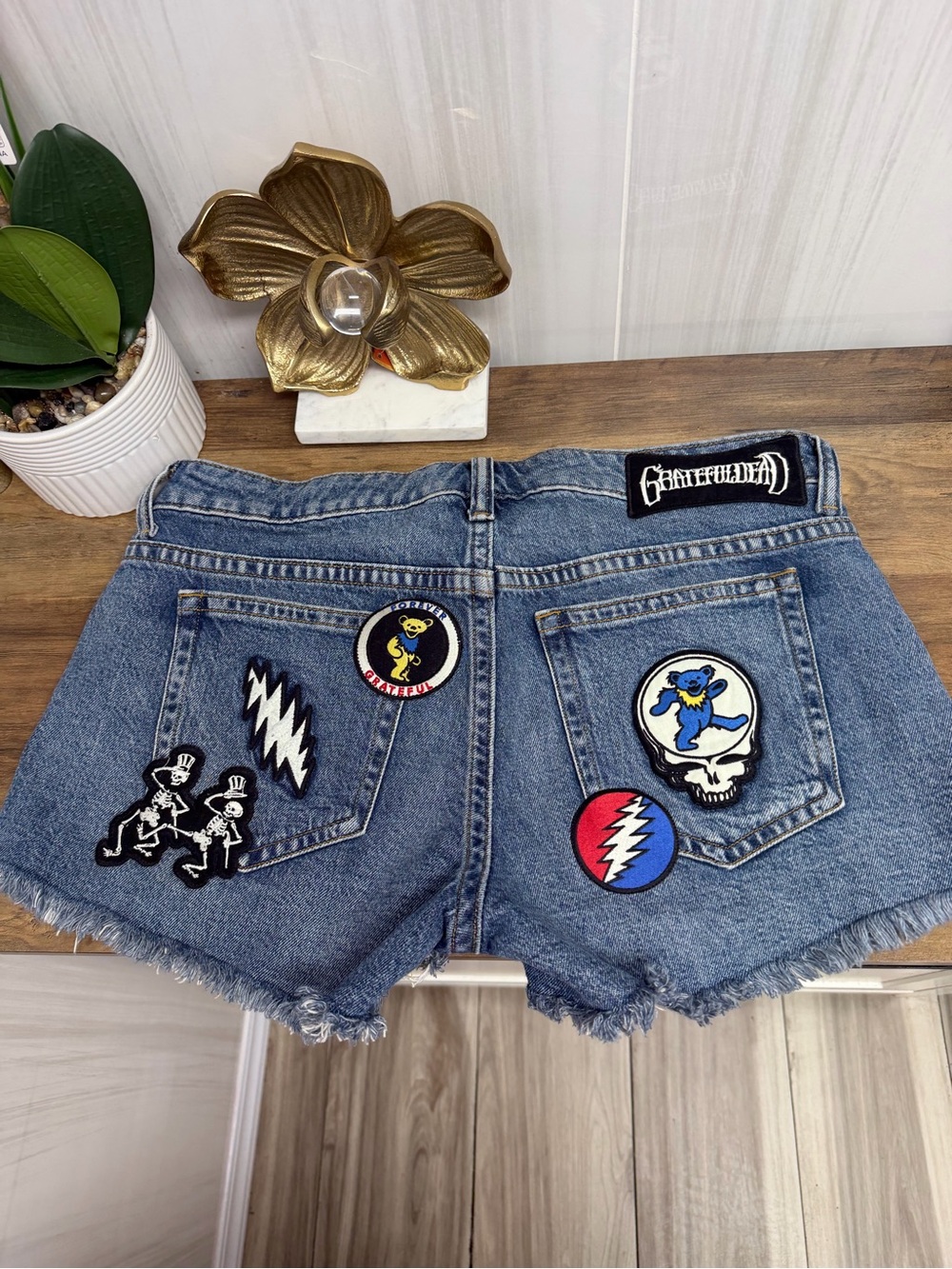 Lucky Brand Blue Distressed Denim Shorts with Patches - Picture 5 of 5